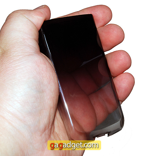 Transparent Crystal: wideorecenzja telefonu LG GD900 Crystal-13