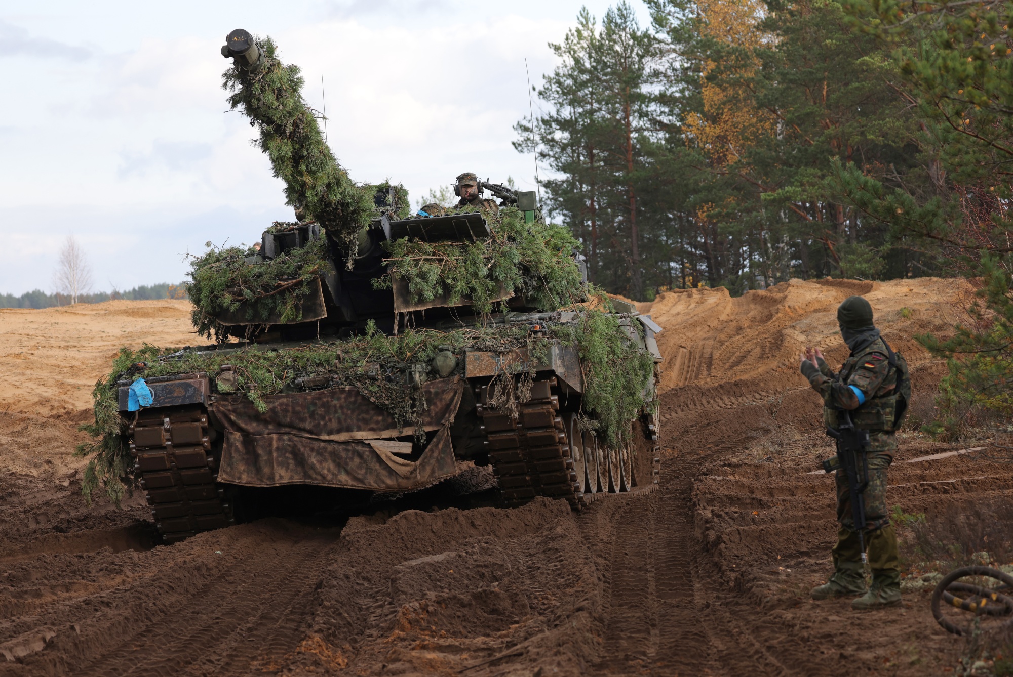 Niemcy mają w najbliższych dniach podjąć decyzję o dostawach czołgów Leopard 2 na Ukrainę