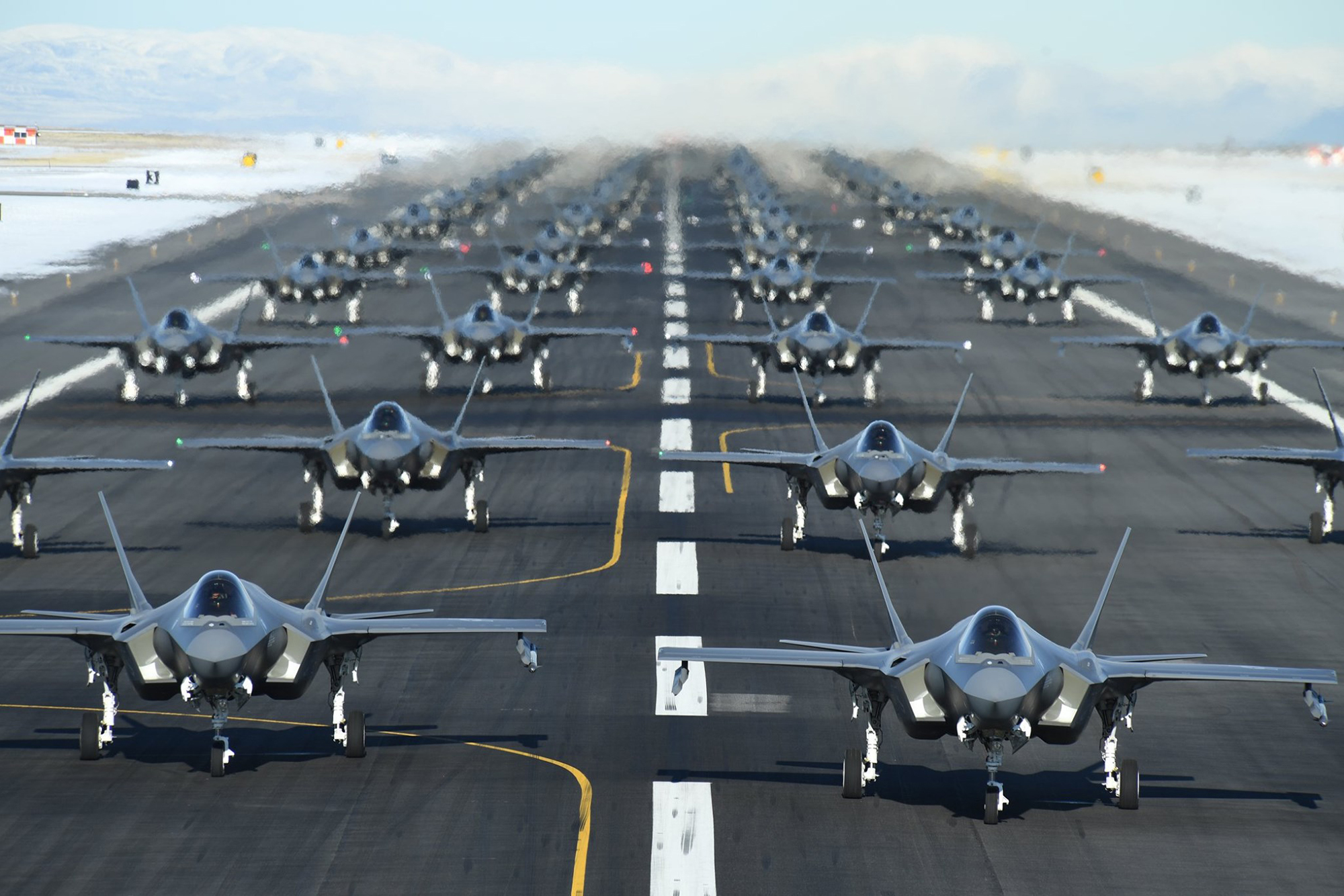 Lockheed Martin otrzymał 7,8 mld dolarów na produkcję 126 odrzutowców myśliwskich piątej generacji F-35 dla USA, Wielkiej Brytanii i siedmiu innych krajów
