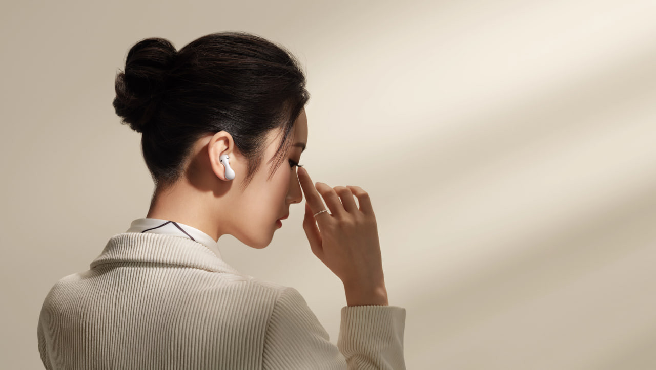 Huawei wprowadza do oferty słuchawki FreeBuds 5 z ciekawym designem i hybrydową redukcją szumów za 130 dolarów