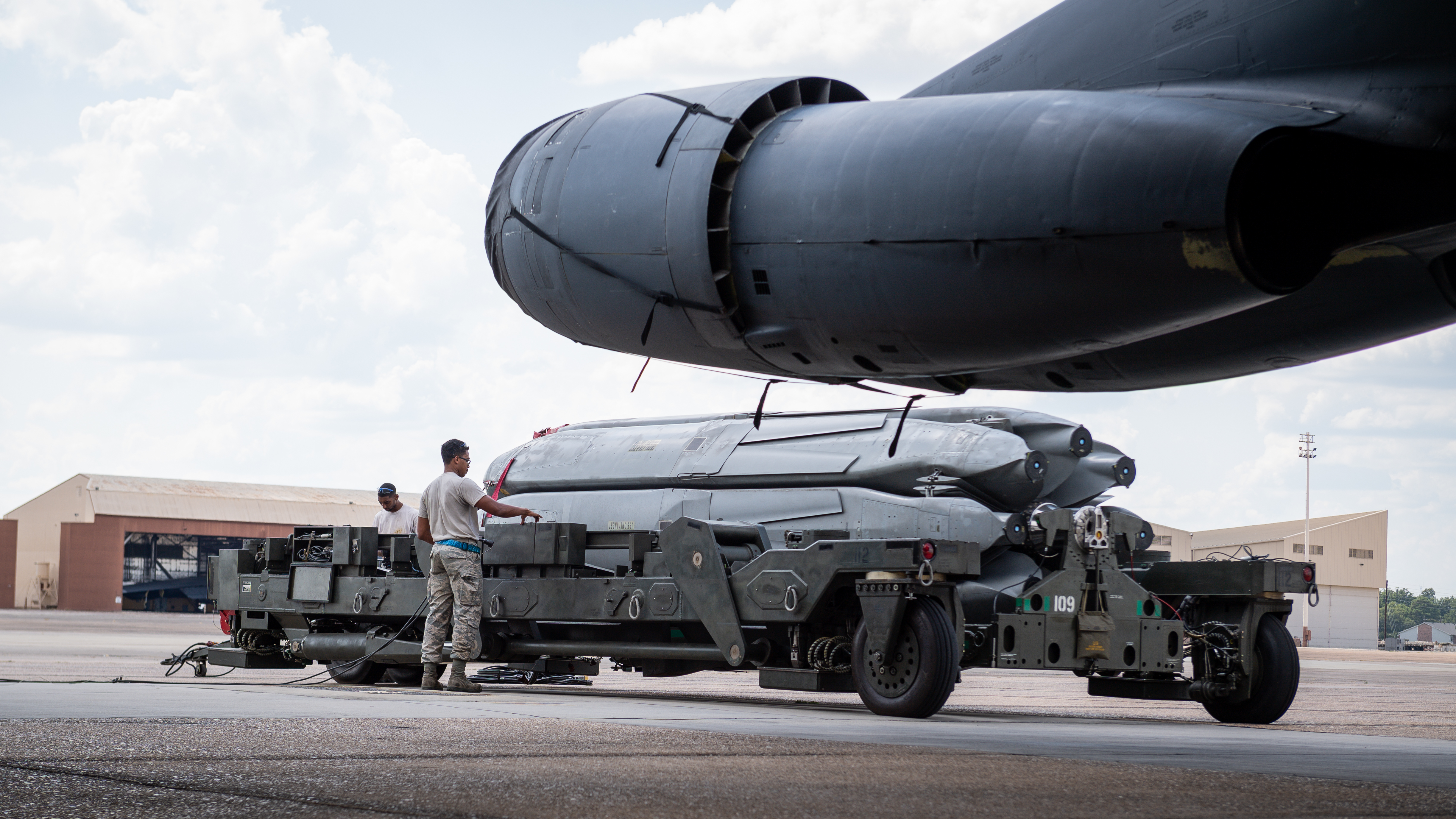 US Air Force może przyjąć tajny nuklearny pocisk stealth AGM-181 LRSO w 2027 roku kosztem 13 milionów dolarów dla bombowców B-21 i B-52J