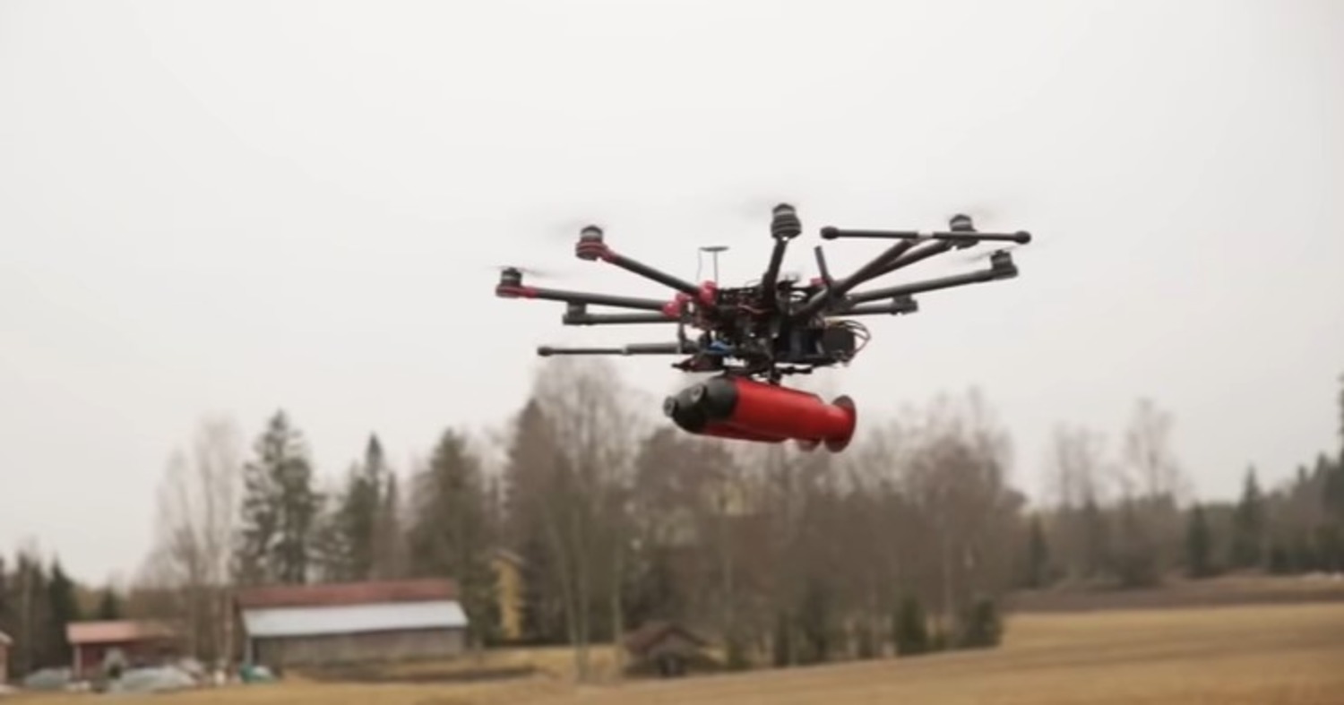 Sztuczna inteligencja pomaga dronom niszczyć zakamuflowany rosyjski sprzęt