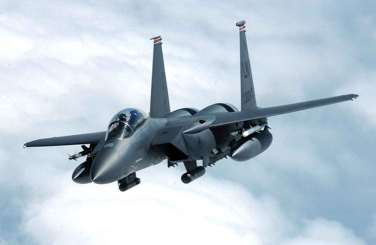 Myśliwce F-15 Eagle otrzymują nowy system wojny elektronicznej do przełamywania obrony powietrznej wroga