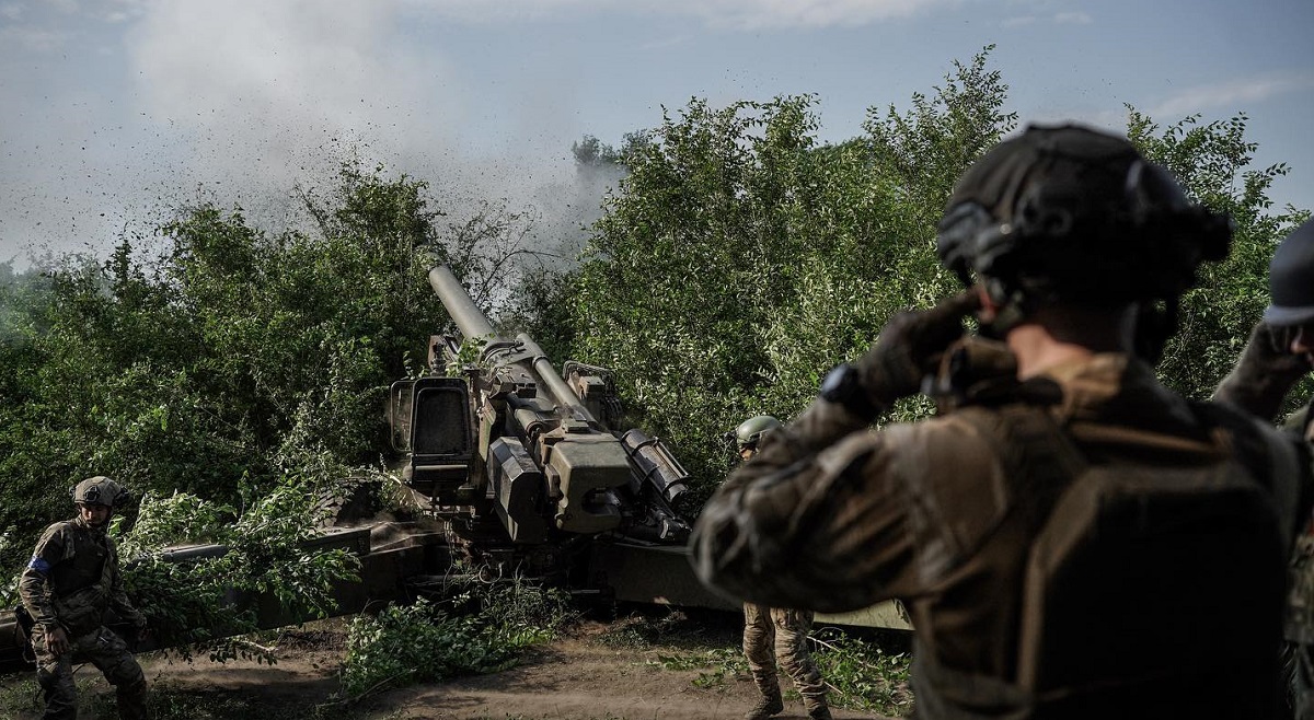 Ukraińskie Siły Obronne po raz pierwszy pokazały w akcji francuskie haubice TRF1 o zasięgu do 30 km.