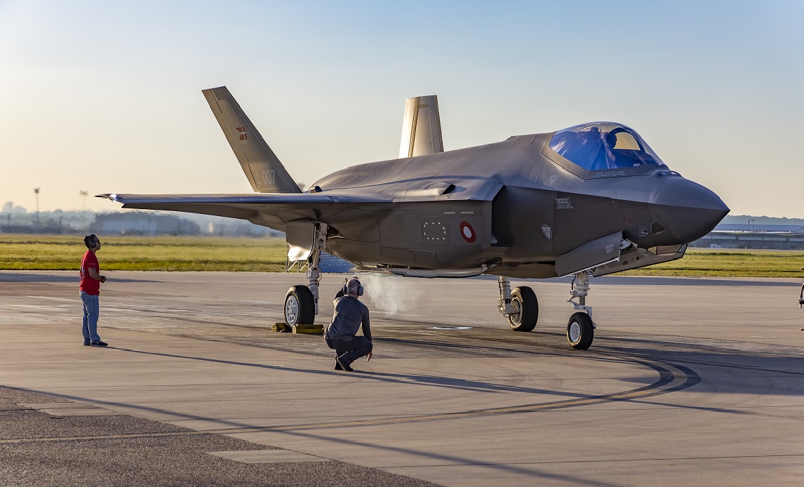 Lockheed Martin montuje siódmy myśliwiec piątej generacji F-35A Lightning II dla Royal Danish Air Force