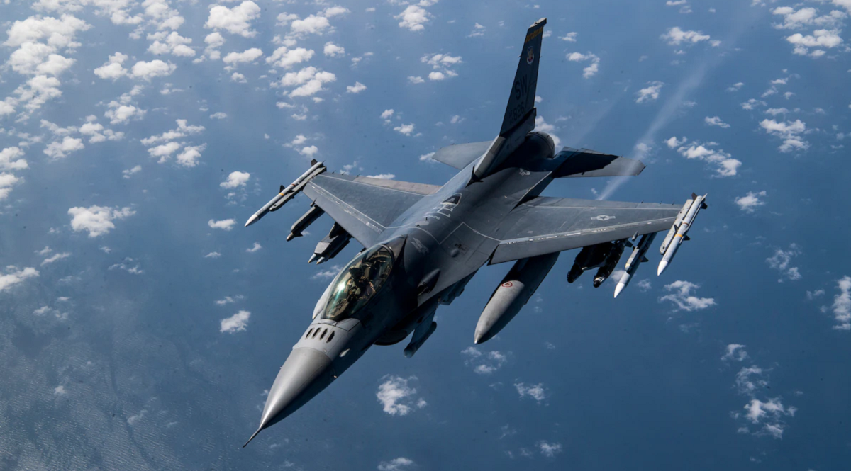 Polska rozpoczyna przedłużanie życia myśliwców US Air Force F-16 Fighting Falcon