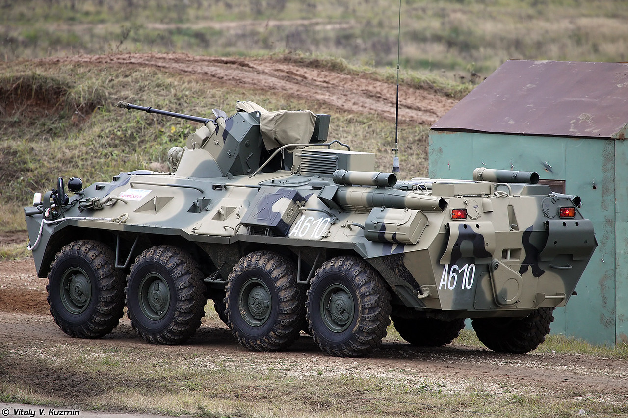 Ukraińskie wojsko pokazało zdobyty i zreperowany BTR-82A, który został wysadzony w powietrze przez Rosjan