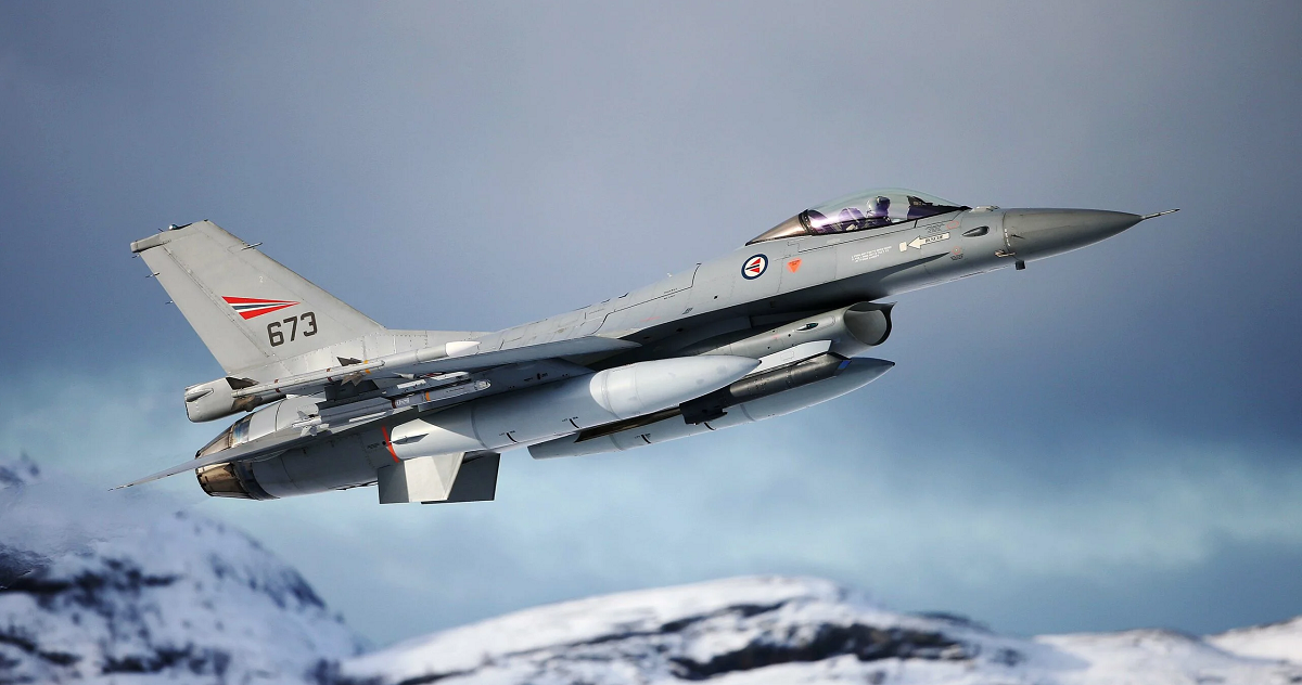Rumunia kupuje od Norwegii 32 myśliwce F-16 Fighting Falcon za 425 mln dolarów i wyda 105 mln dolarów na ich modernizację.