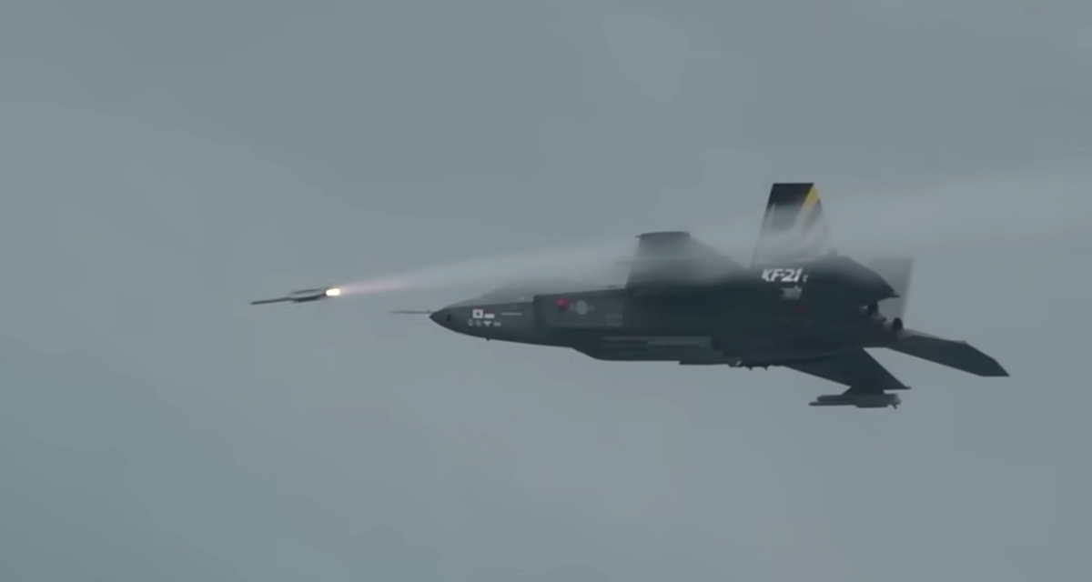 Koreański myśliwiec KF-21 będzie wykorzystywał niemieckie pociski rakietowe IRIS-T