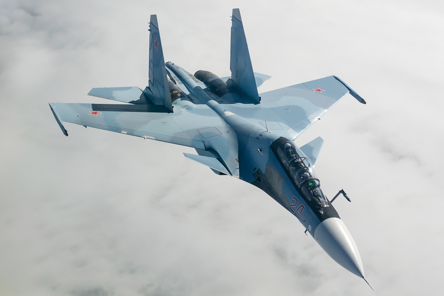 12 myśliwców Su-27 i Su-30, 5 bombowców Su-24 i 6 śmigłowców Mi-8 - ujawniono straty w lotnictwie rosyjskim na lotnisku na Krymie