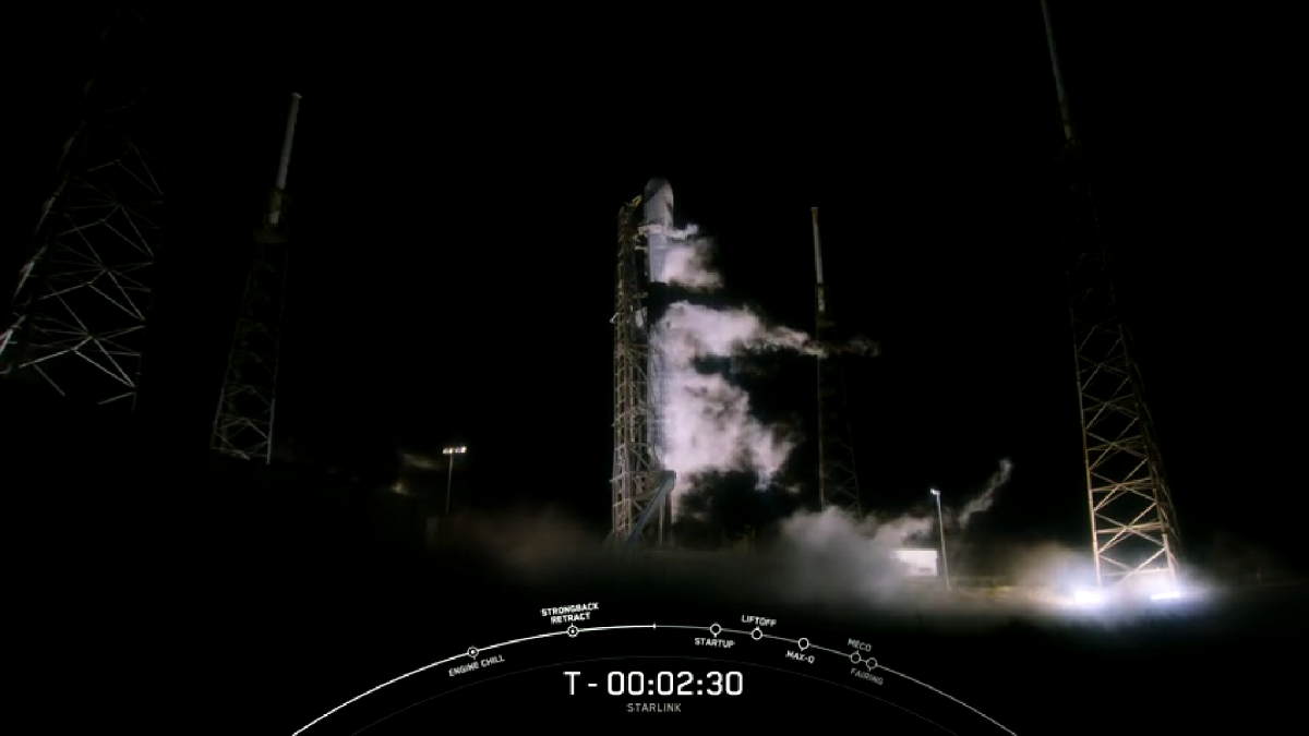 SpaceX odwołało start satelitów Starlink na rakiecie Falcon 9 na 40 sekund przed startem z nieznanego powodu.