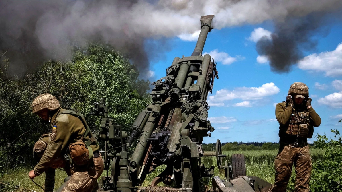 Haubica M777 jednym strzałem zniszczyła zakamuflowaną rosyjską instalację artyleryjską 2S7 "Pion" (wideo)