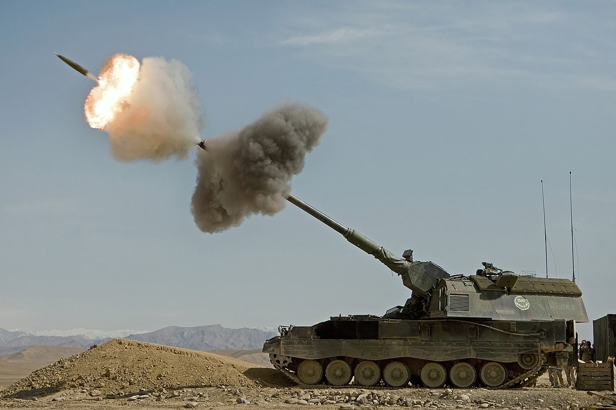 Dwa kraje europejskie przekazały Ukrainie kilkanaście niemieckich stanowisk artyleryjskich PzH 2000