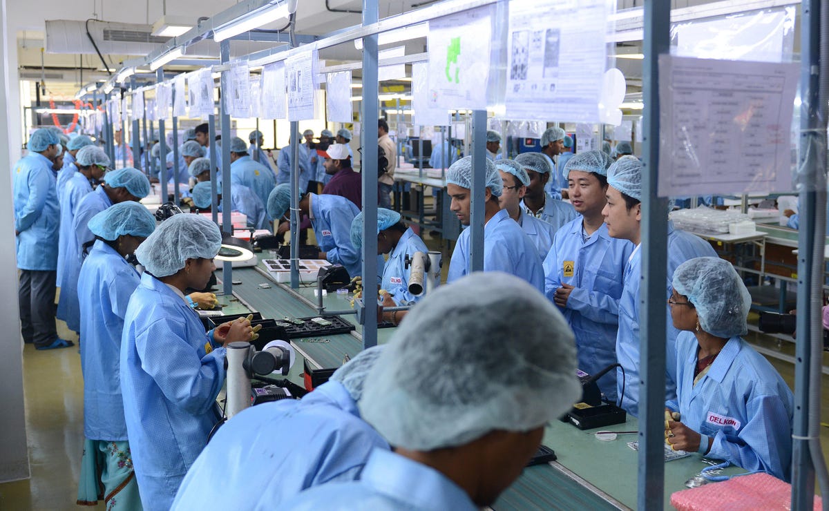 Chińskie firmy Xiaomi, OPPO i Vivo postanowiły przenieść część produkcji swoich gadżetów do Indii