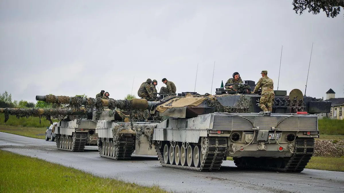 Ukraińskie Siły Zbrojne pokazują ewakuację uszkodzonego czołgu Leopard 2A6 przy użyciu pojazdu naprawczego Bergepanzer 3.