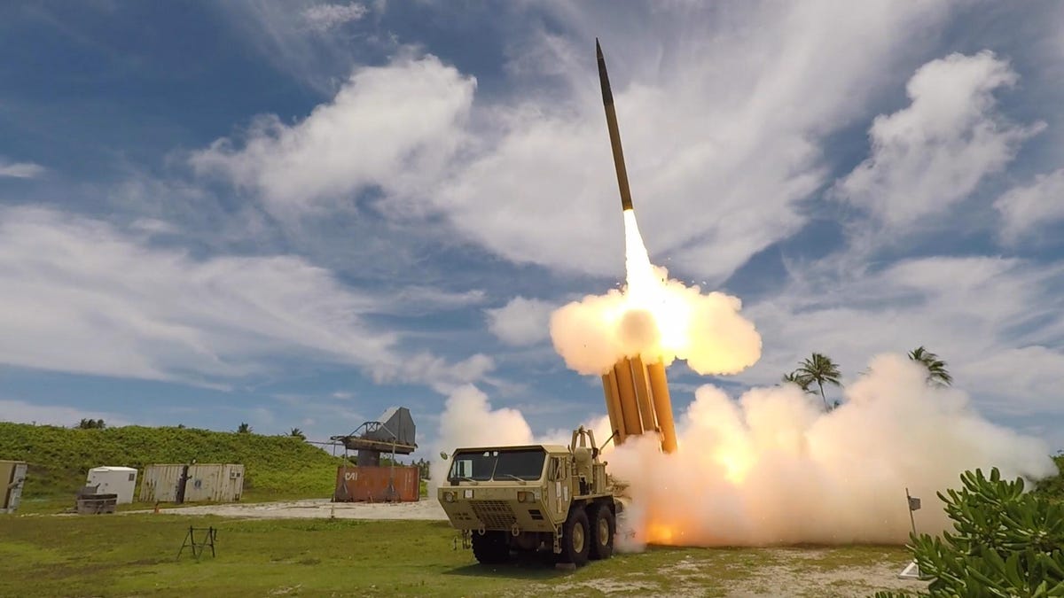 Stany Zjednoczone będą w stanie w pełni rozmieścić system obrony przeciwrakietowej THAAD w Republice Korei w celu przechwytywania pocisków balistycznych poza atmosferą.