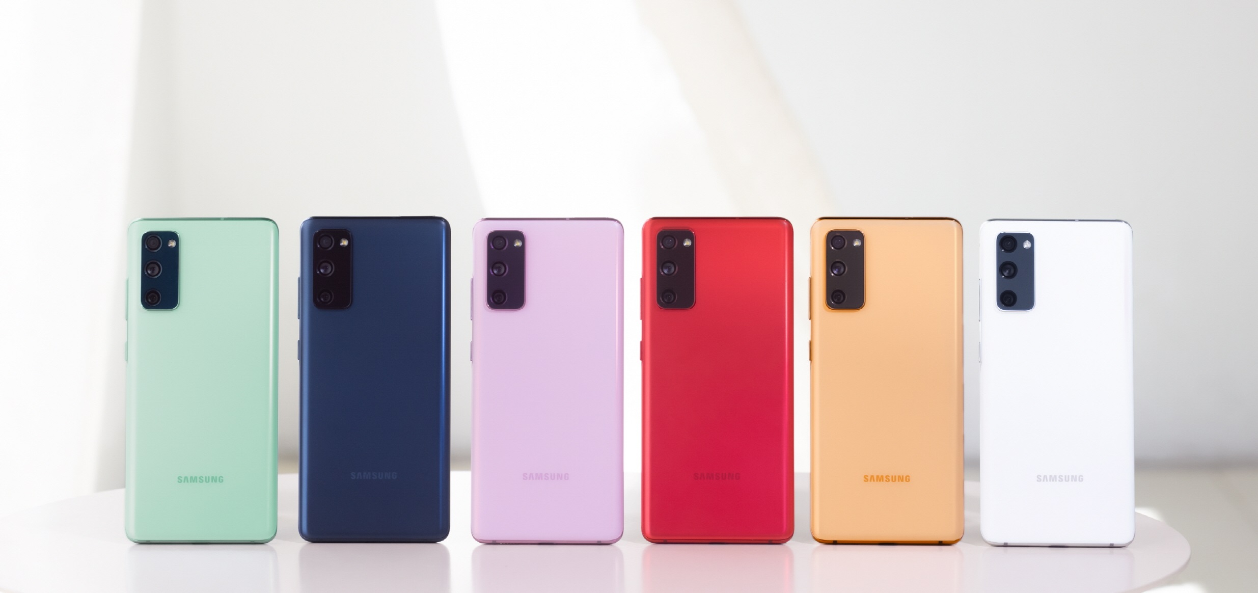 Samsung sprzedał ponad 10 milionów smartfonów Galaxy S20 FE, jeden z najlepiej działających modeli Galaxy w 2021 r.
