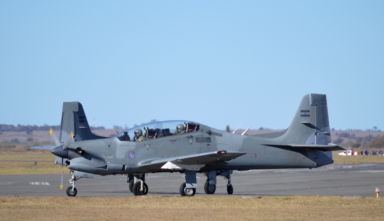 Argentyńskie Siły Powietrzne otrzymały pierwszy zmodernizowany samolot Embraer EMB 312 Tucano