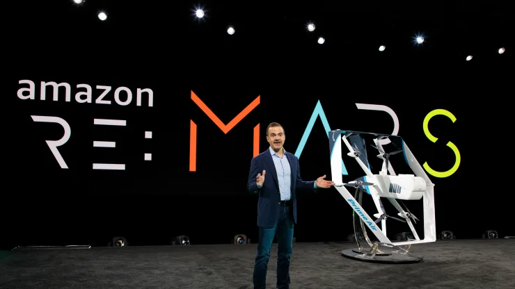 Amazon nie zorganizuje konferencji re:MARS poświęconej robotyce i sztucznej inteligencji w 2023 r.