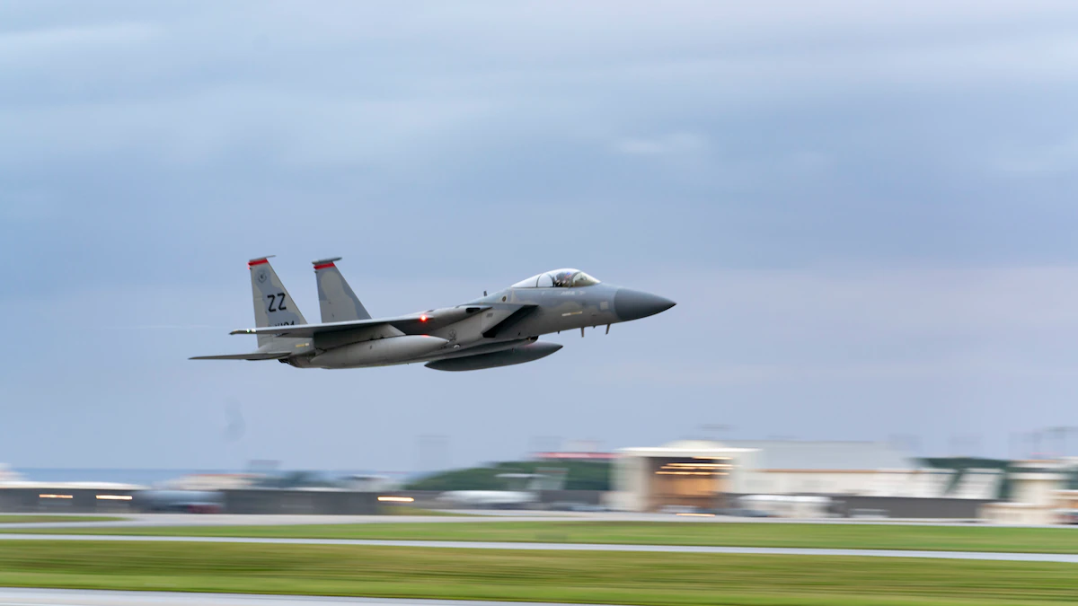 USA rozpoczęły proces wycofywania myśliwców F-15 Eagle z bazy lotniczej Kadena w Japonii, gdzie samoloty służyły od 1979 roku