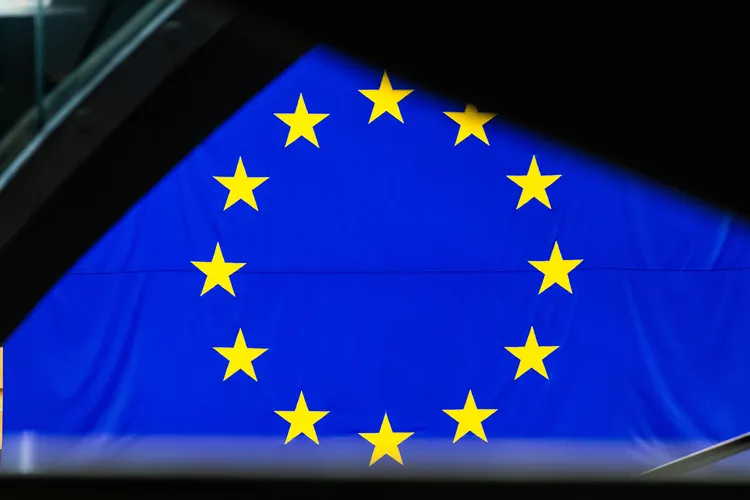 Europejskie firmy twierdzą, że unijne prawo dotyczące sztucznej inteligencji zagraża suwerenności technologicznej