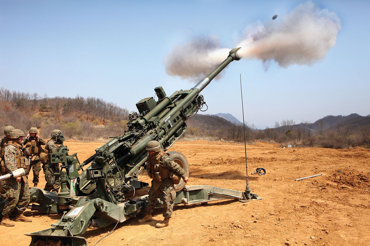 Siły Zbrojne Ukrainy po raz pierwszy pokazały amerykańskie haubice M777A2 z systemem kierowania ogniem Towed Artillery Digitalization i precyzyjnymi pociskami Excalibur