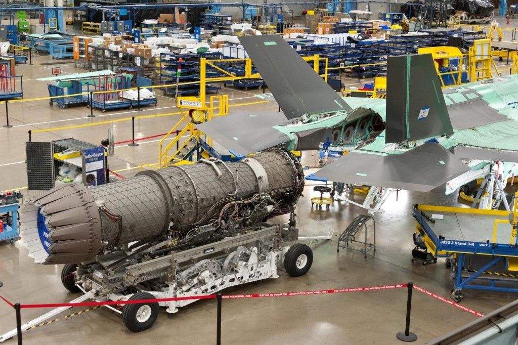 Firma Pratt & Whitney otrzymała 2,02 mld USD na produkcję nowej partii silników F135 dla myśliwca piątej generacji F-35 Lightning II.