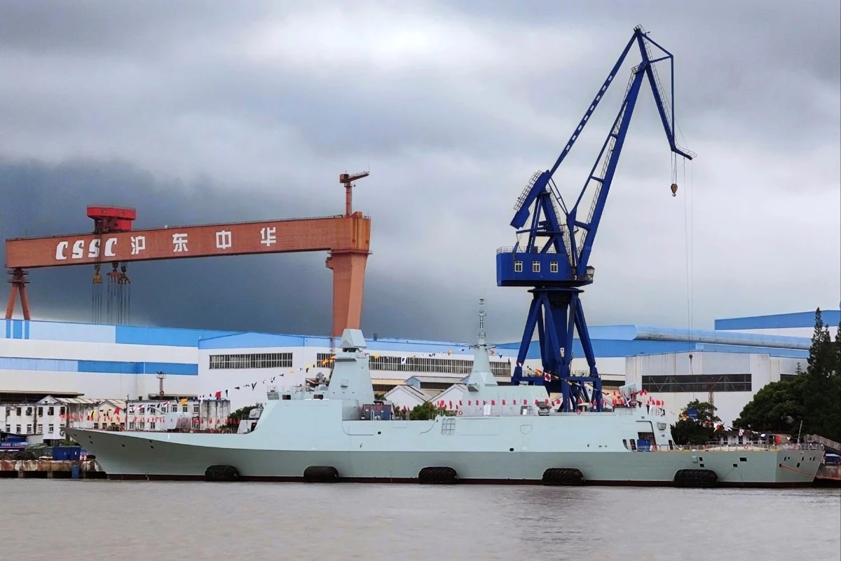 Chiny oficjalnie potwierdziły budowę fregaty rakietowej typu 054B