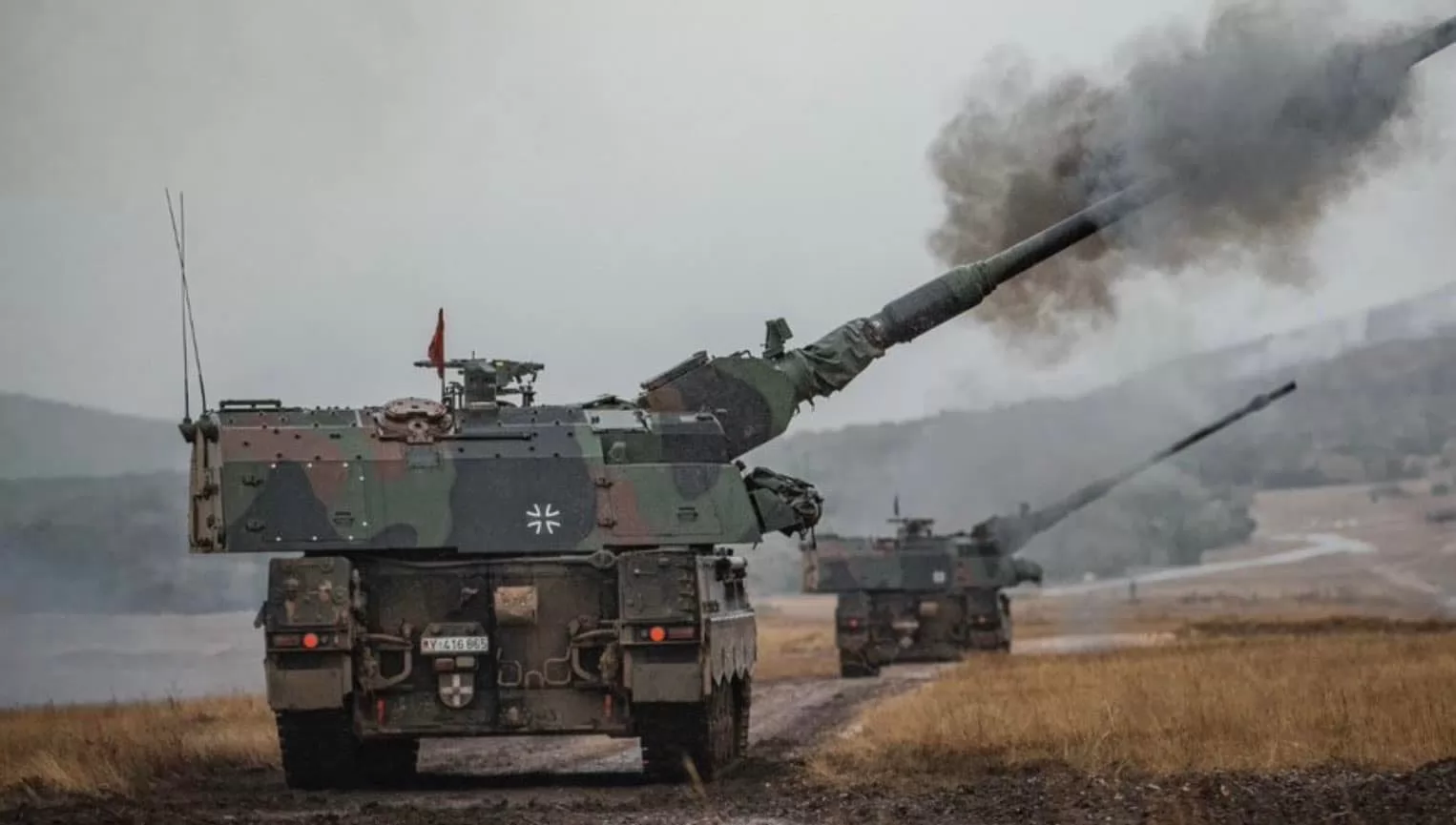 Panzerhaubitze 2000 niszczy rosyjski sprzęt precyzyjnym „inteligentnym” pociskiem SMArt 155 (wideo)