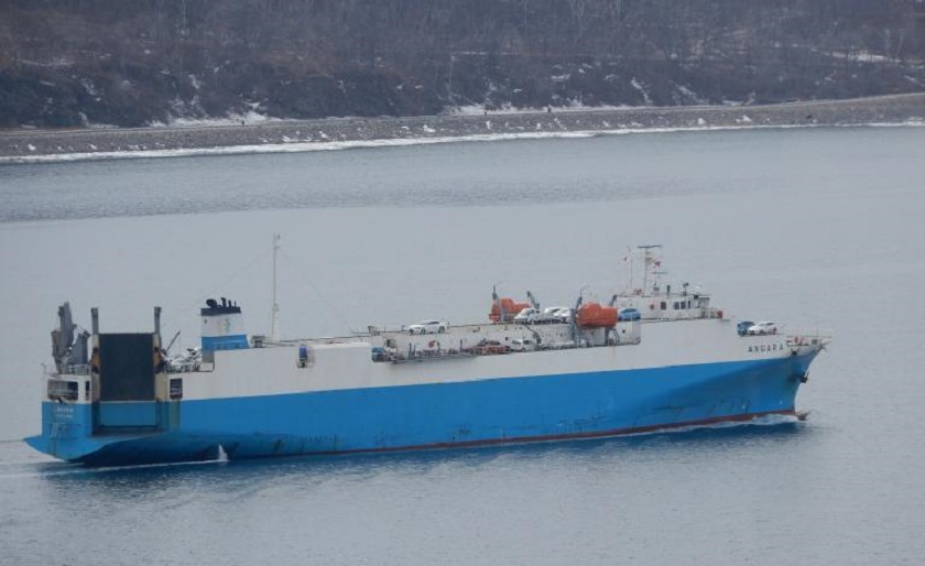 Rosyjski statek „Angara” z 570 samochodami na pokładzie spłonął na Morzu Japońskim – Japończycy odmówili jego ugaszenia
