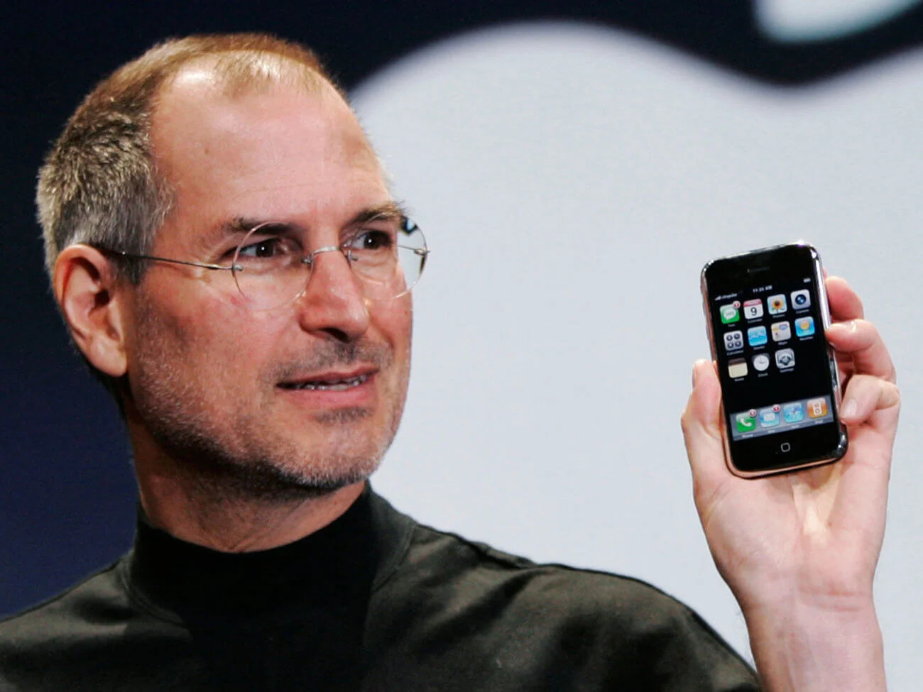 Dokładnie 15 lat temu Steve Jobs przedstawił pierwszego iPhone'a firmy Apple: pamiętaj, co to było