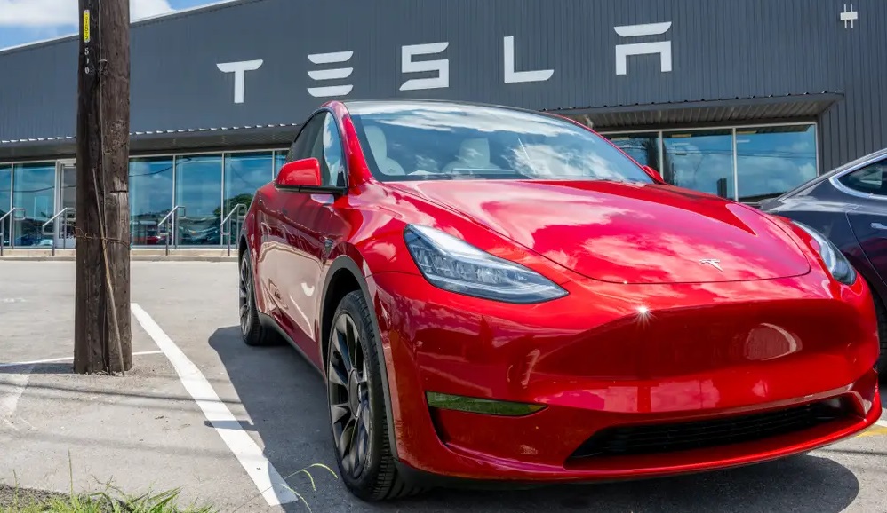 Tesla pozostaje najbezpieczniejszą marką samochodów pomimo 95 ofiar śmiertelnych Autopilota i pożarów