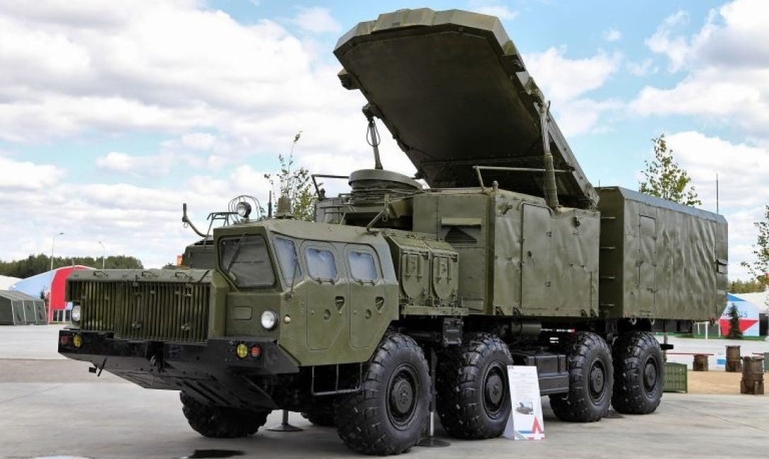 HIMARS zniszczył centrum dowodzenia i kontroli rosyjskiego systemu rakiet ziemia-powietrze S-300 / S-400, który zapewniał zdolność obrony przed rakietami balistycznymi.