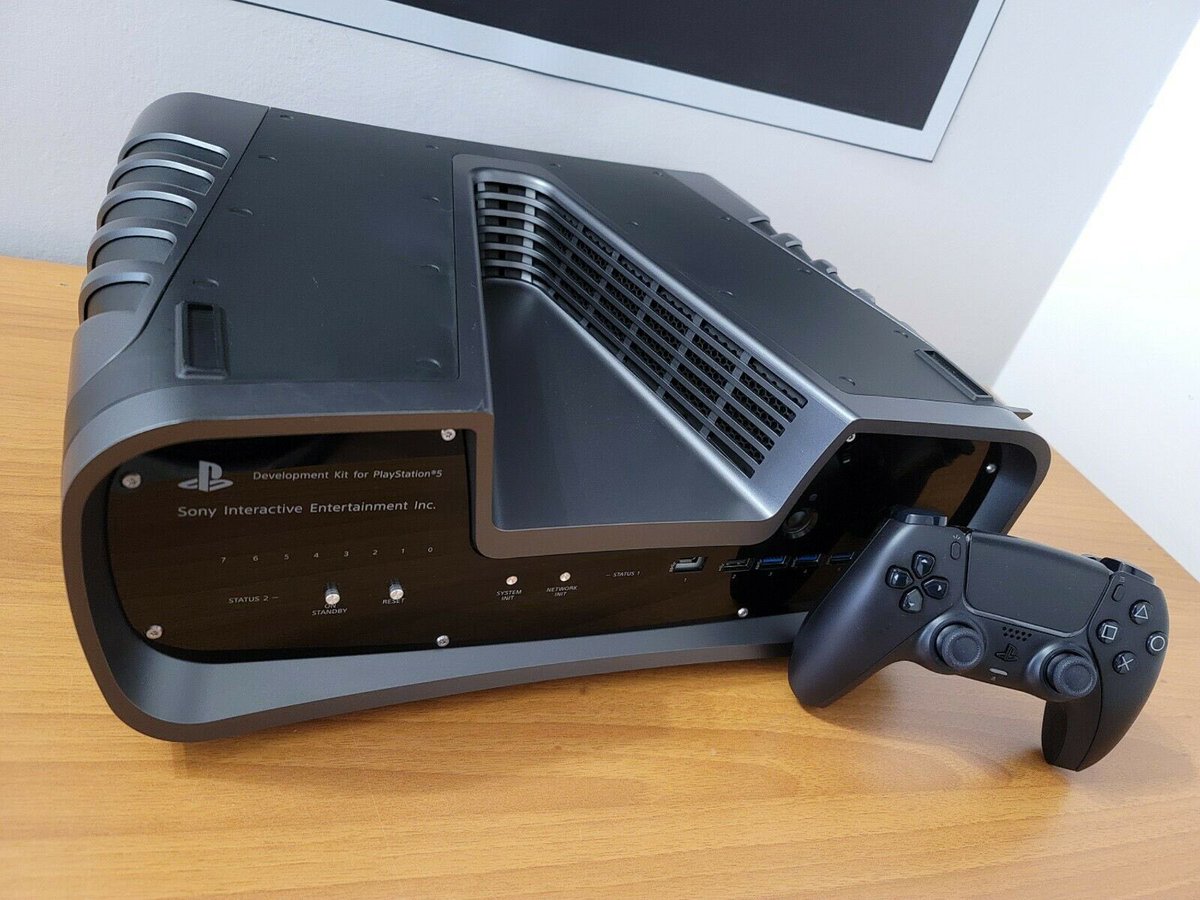 Sony PlayStation 5 dla deweloperów sprzedane na eBayu za 2 850 euro