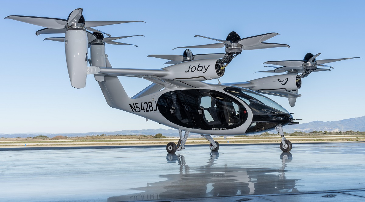 Firma Joby Aviation otrzymała pozwolenie na rozpoczęcie testów w locie pierwszego produkcyjnego modelu taksówki powietrznej Joby S4