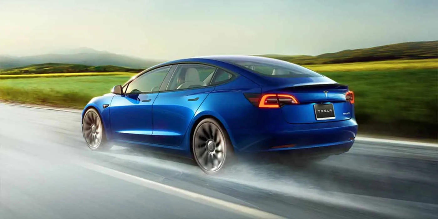 Tesla odsłania Model 3 Long Range Rear-Wheel Drive z 635 km zasięgu za 46 990 funtów