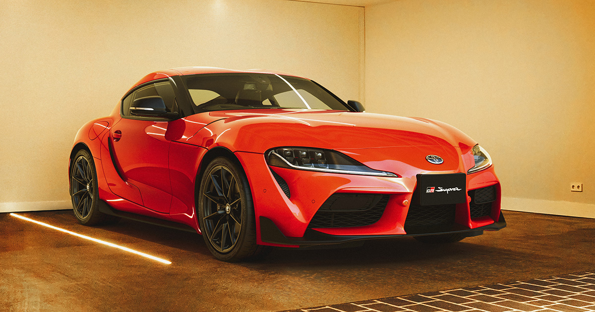 Uderzający akcent na drodze: Toyota GR Supra w kolorze "Plasma Orange 100 Edition