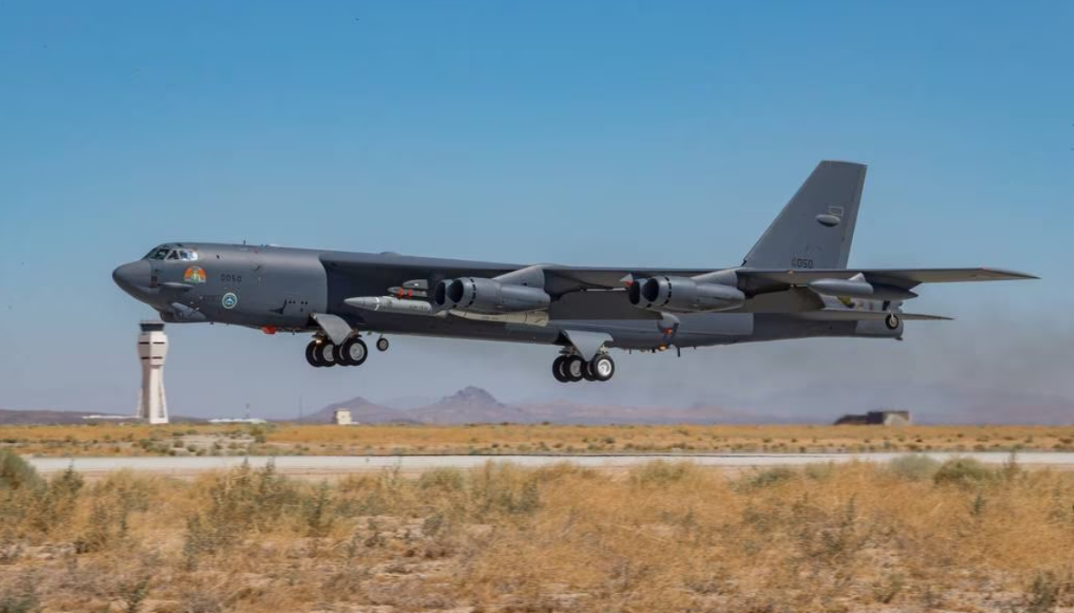 US Air Force nie przeprowadza ostatniego testu hipersonicznego pocisku AGM-183A ARRW na bombowcu o napędzie atomowym B-52H Stratofortress