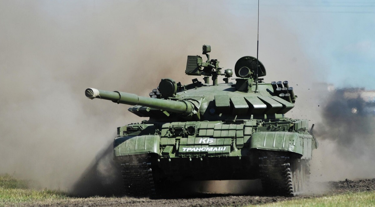 Ukraińskie Siły Zbrojne niszczą rosyjski czołg T-62MV