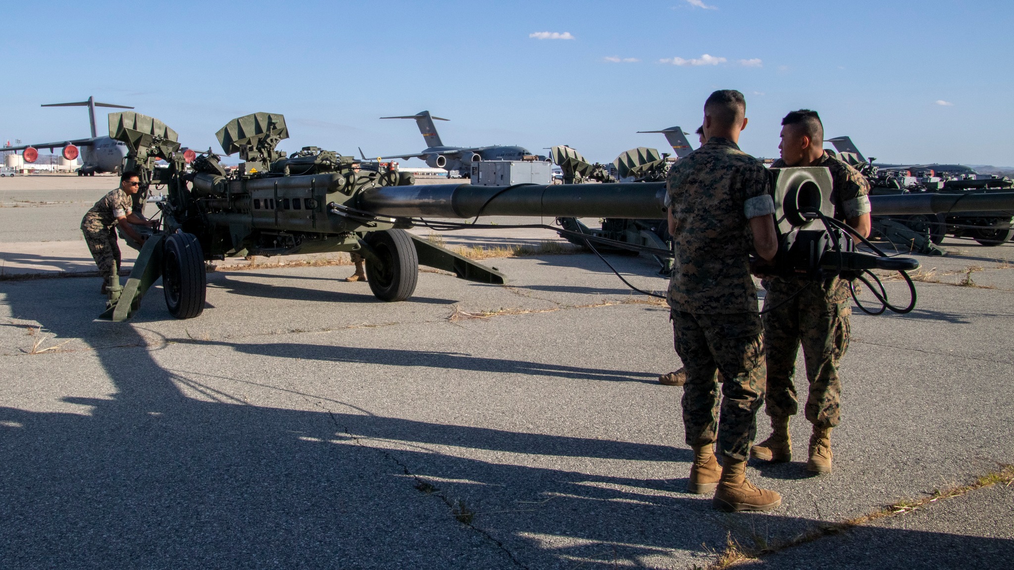 US Marines przygotowują haubice 155mm M777 do wysyłki na Ukrainę