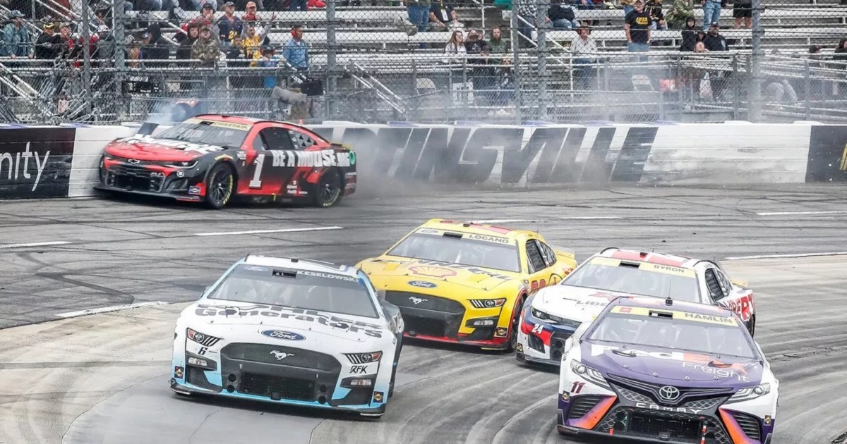 Najlepsza rzecz, jaka przydarzyła się motorsportowi w 2022 roku - kierowca NASCAR dotarł do finału mistrzostw kosztem sztuczki z gry wideo, pokonując do mety pięciu rywali