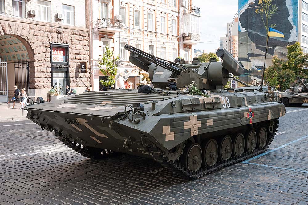 Ukraińskie wojsko pokazało w akcji rzadki BMP-1TS z nowoczesnym modułem bojowym SPYS SYNTEZ