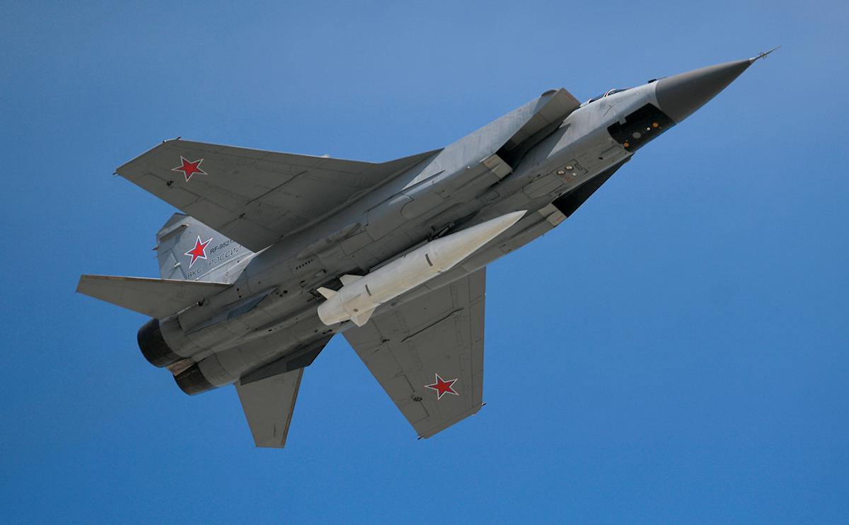 MiG-31K stracił swój pseudo-hipersoniczny pocisk rakietowy Kh-47M2 na terytorium Rosji, a miesiąc później został znaleziony przez kierowcę traktora wbitego w ziemię.