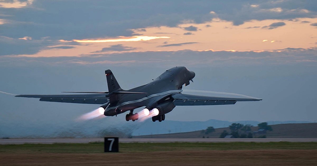 USA wysyłają naddźwiękowe bombowce strategiczne B-1B Lancer do Korei Południowej po raz pierwszy od 2017 r.