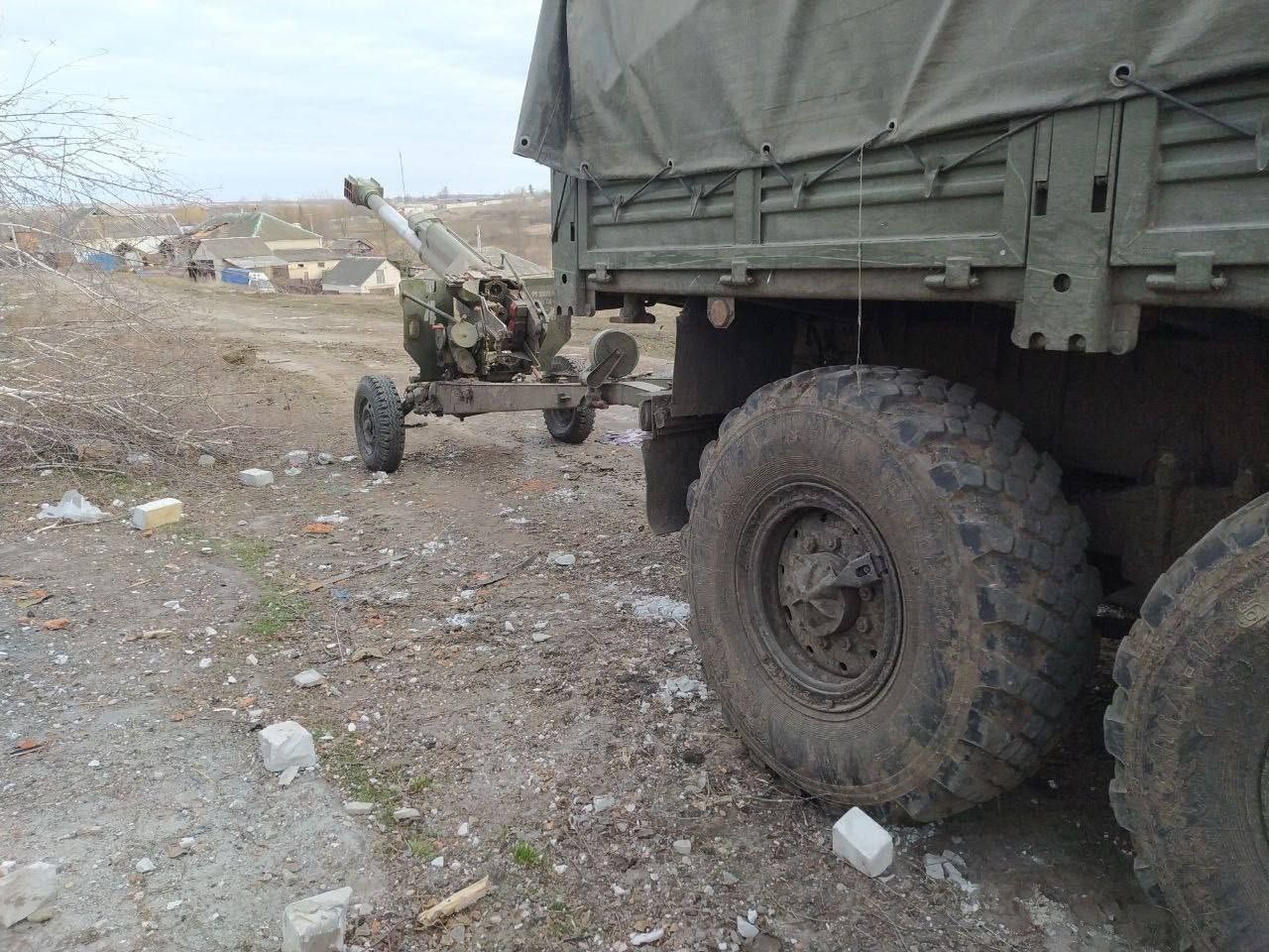 Ukraińskie wojsko zademonstrowało w akcji zdobyty system artyleryjski Nona-K, który został odebrany Rosjanom”.