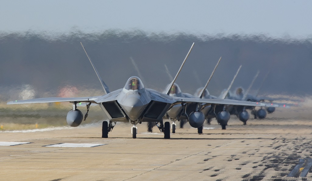 SCAS chce zatrzymać 33 myśliwce F-22 Raptor i nie pozwoli Siłom Powietrznym USA na wycofanie starszych odrzutowców Block 20.