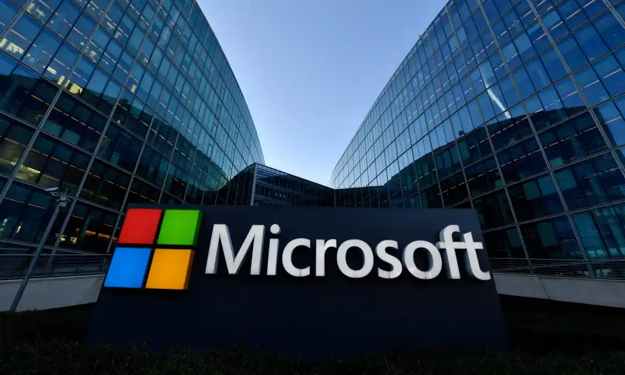 Akcje Microsoft spadły po publikacji raportu kwartalnego pomimo szybkiego rozwoju sztucznej inteligencji.