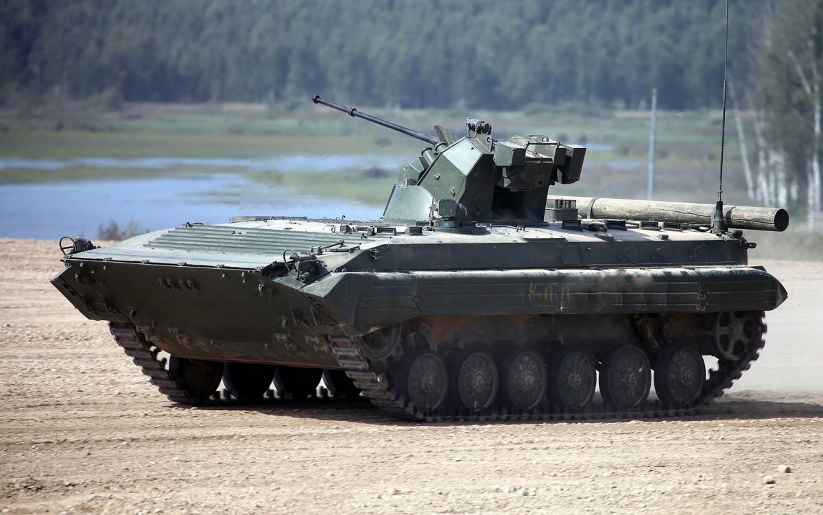 Ukraińscy żołnierze pokazali zniszczony rzadki BMP-1AM „Basurmanin” z zachowanym modułem bojowym z BTR-82A