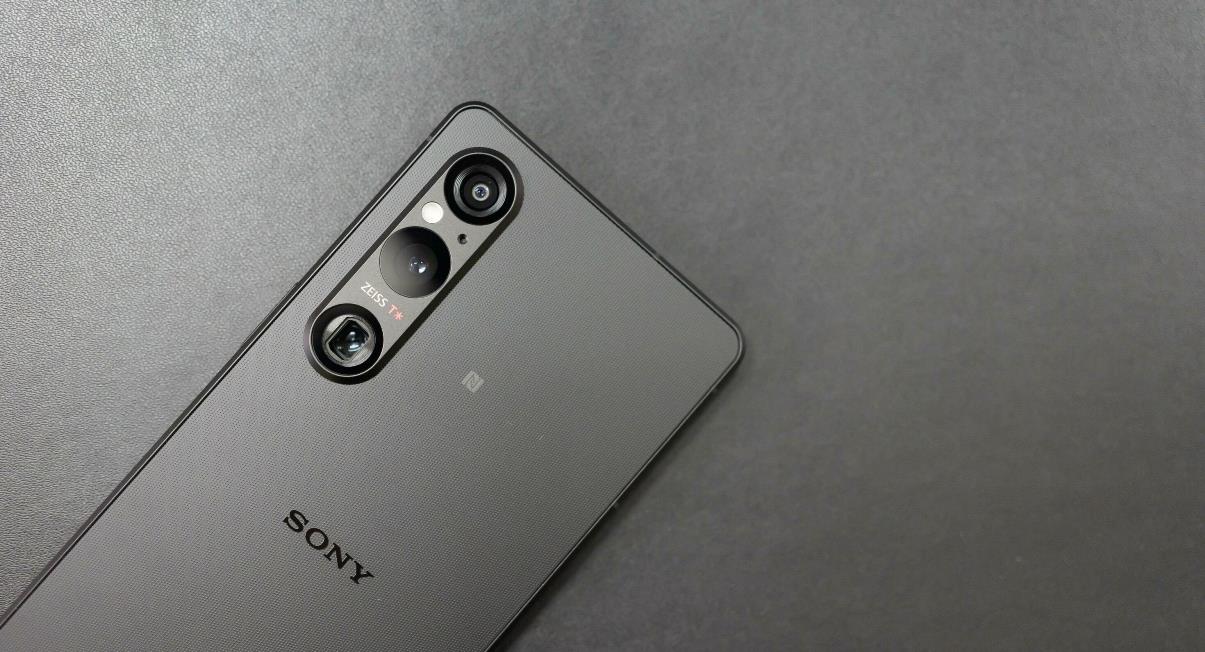 Mówi się, że Xperia 1 VI pozbędzie się dwóch rzeczy, które sprawiają, że telefony Sony są wyjątkowe