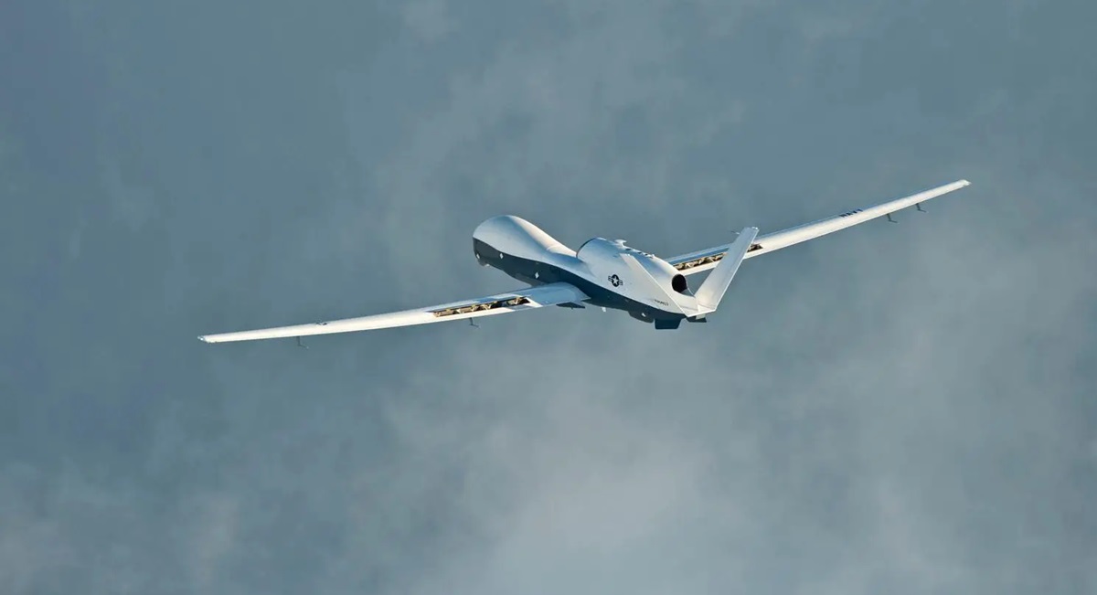 Pierwszy australijski dron strategiczny MQ-4C Triton odbył swój debiutancki lot w zakładzie Northrop Grumman